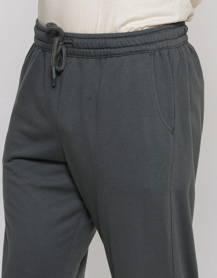 Nevada Print Focussed Celana Jogger Pria