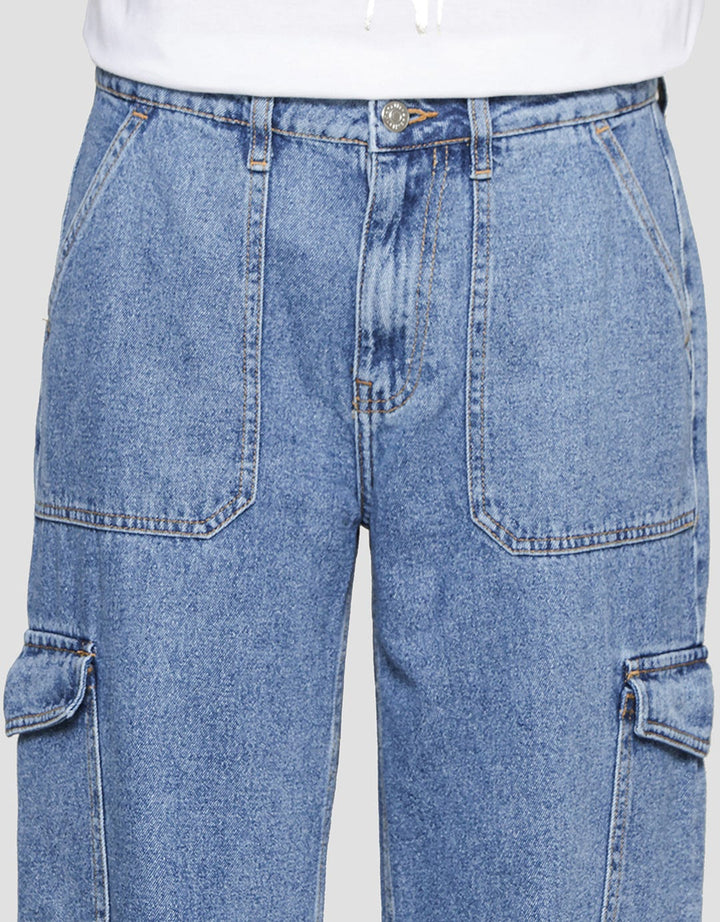 Details Denim Cargo Celana Panjang Wanita