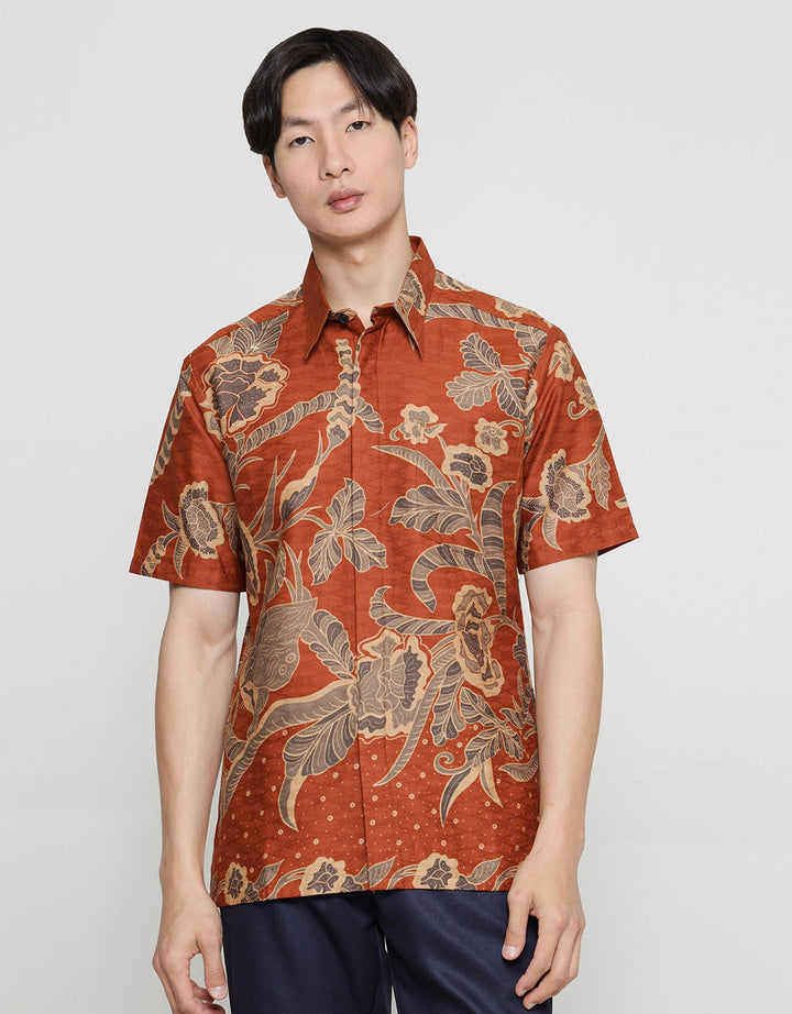 Arjuna Weda Hem Body Fit Batik Kembang Pria