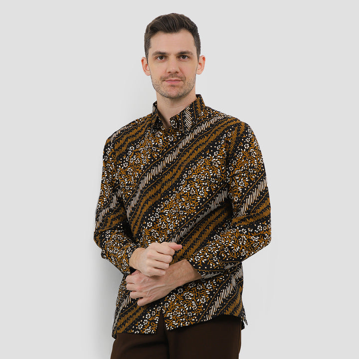 Arjuna Weda Hem Body Fit Seno Sawat Kemeja Batik Pria