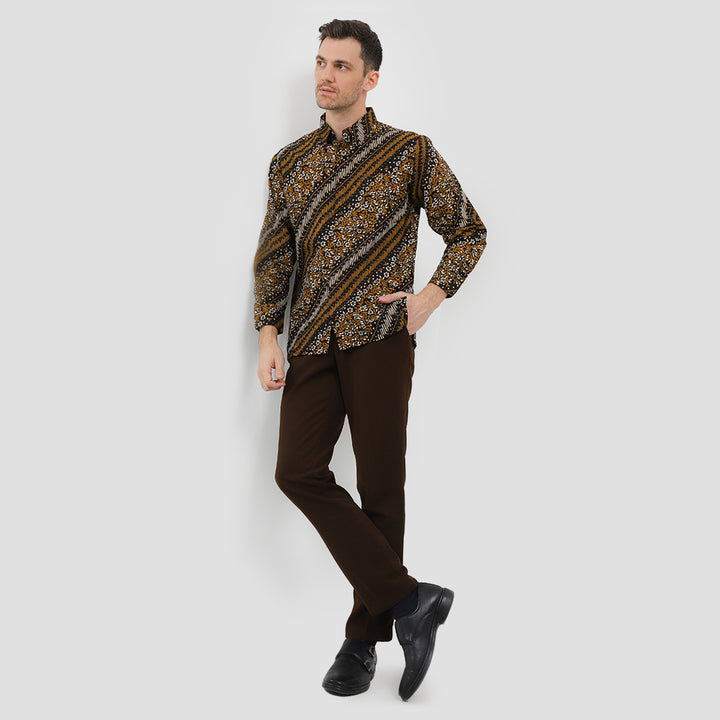 Arjuna Weda Hem Body Fit Seno Sawat Kemeja Batik Pria