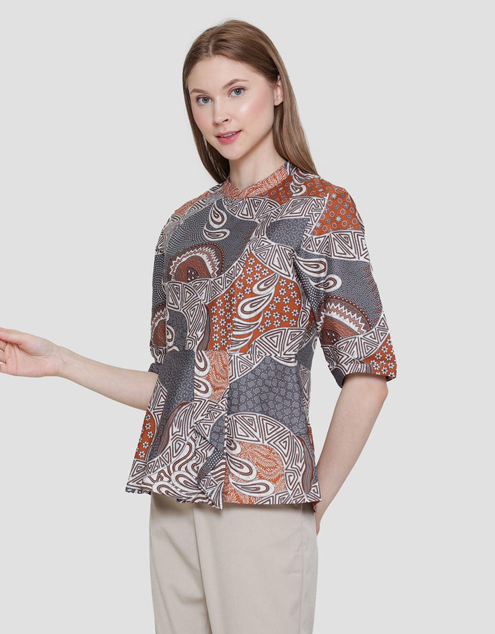 Arjuna Weda Blouse Batik Sekar Tetes Banyu Wanita