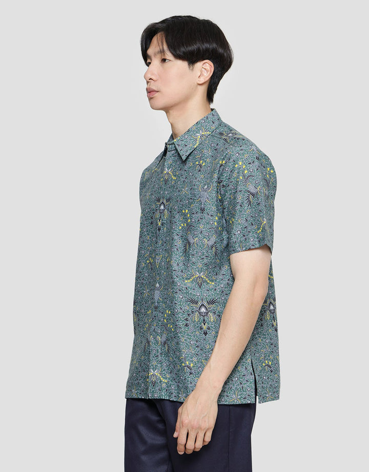 Adikusuma Hem Body Fit Batik Modern Pria