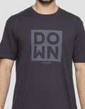 Cole Downtown Wordprint Kaos Casual Pria