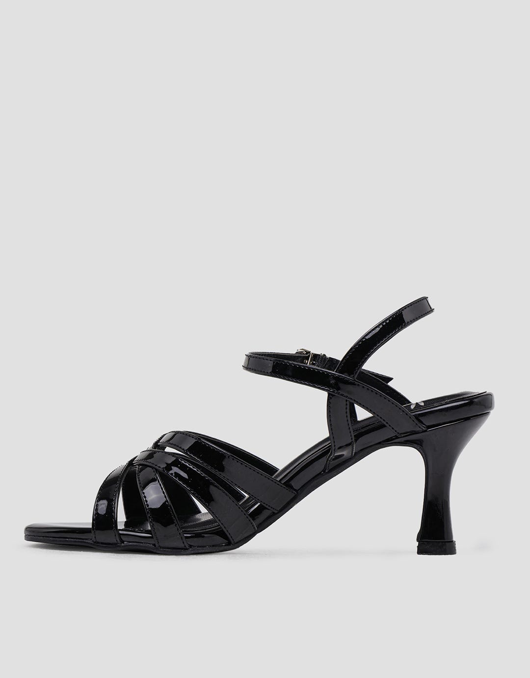 Yongki Komaladi KYL Sandal Heels Wanita