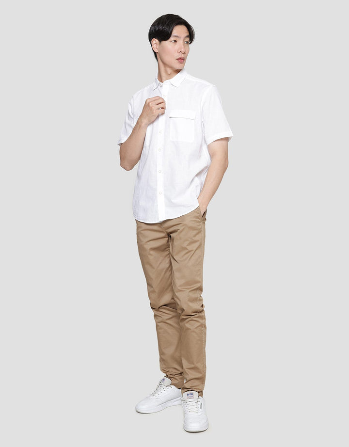 Lois Plain Look Double Pocket Kemeja Pria