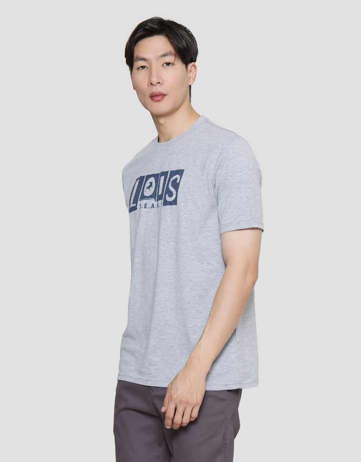 Lois Logo Print Kaos Lengan Pendek Pria