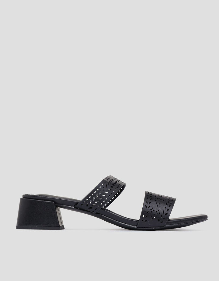 Connexion Rnss53 Lasser cut Slipper Sandal Wanita