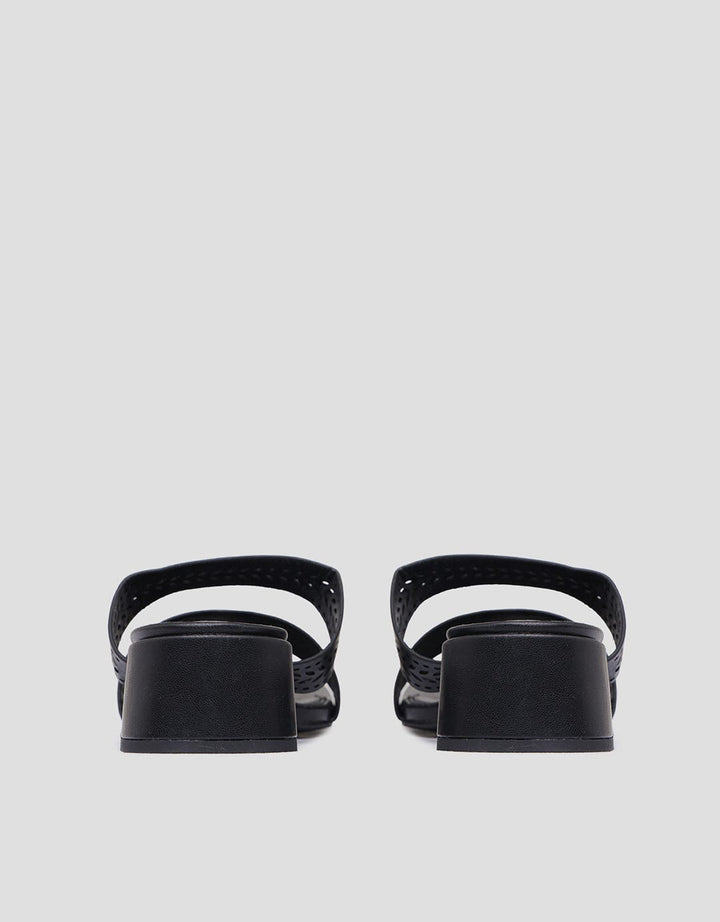 Connexion Rnss53 Lasser cut Slipper Sandal Wanita