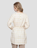 Expand Yeye Blouse Wanita