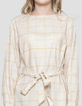 Expand Yeye Blouse Wanita