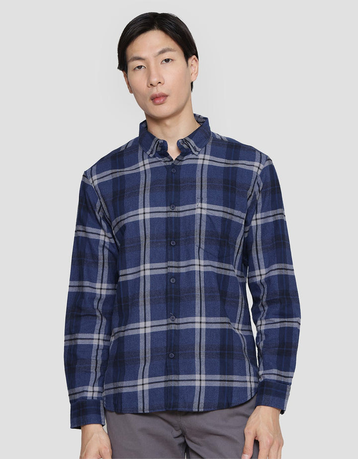 Triple Nvy Kemeja Flanel Slim Fit Pria