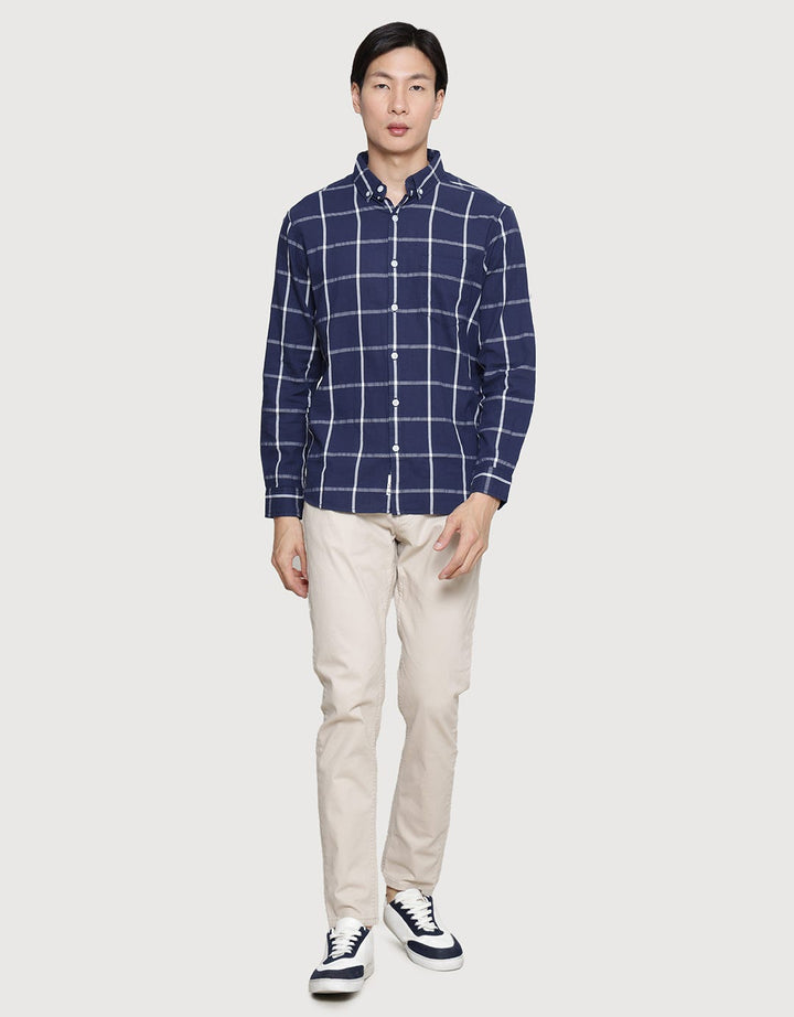 Triple Medium Plaid Motif Kemeja Flanel Slim Fit Pria
