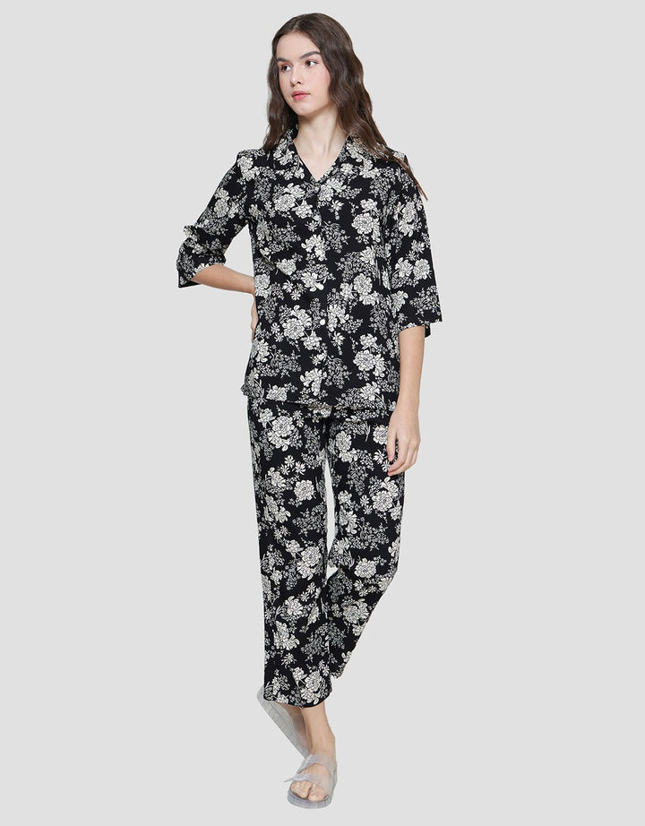 St. Yves Madie Flower Baju Tidur Set Wanita