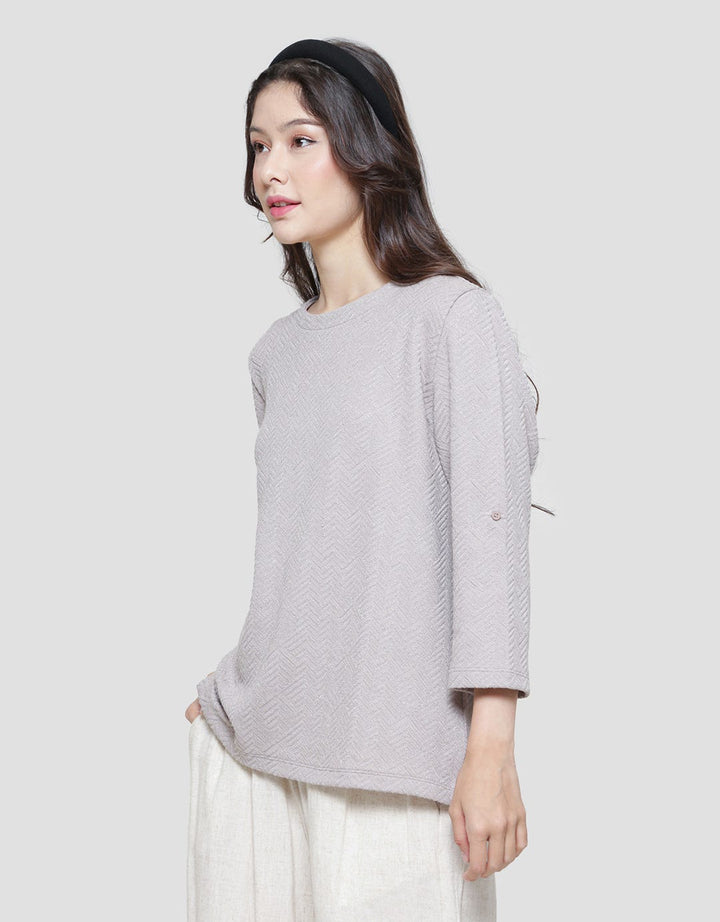 St. Yves Text Knit Kaos Wanita