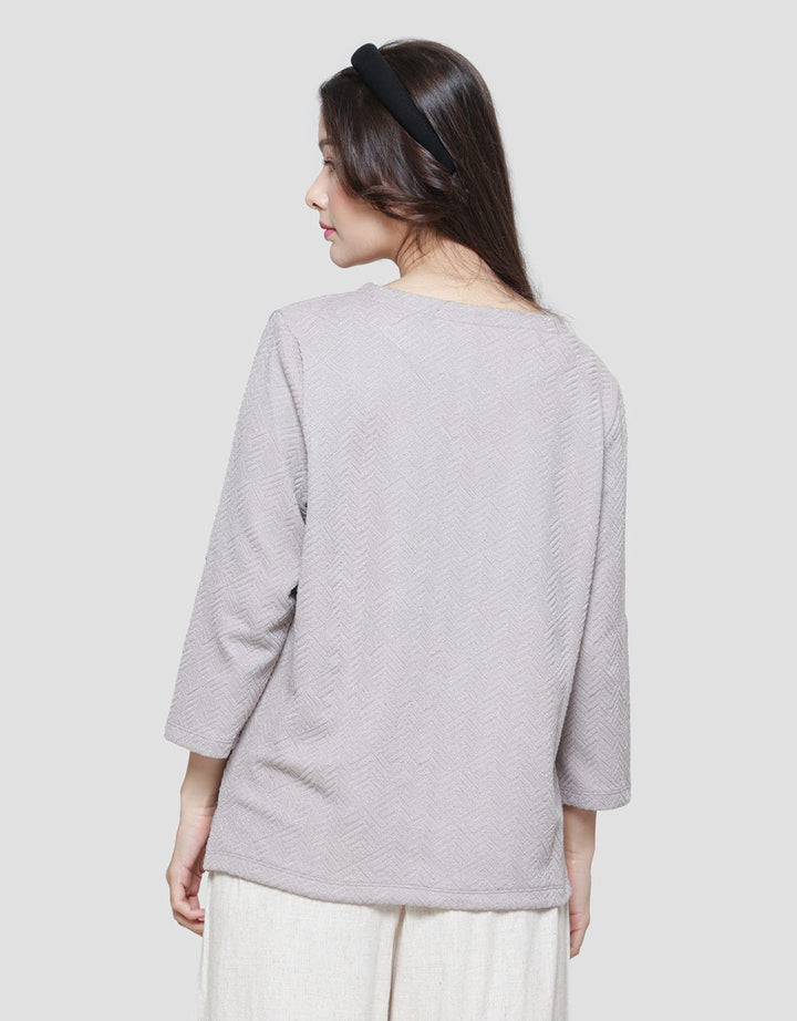 St. Yves Text Knit Kaos Wanita