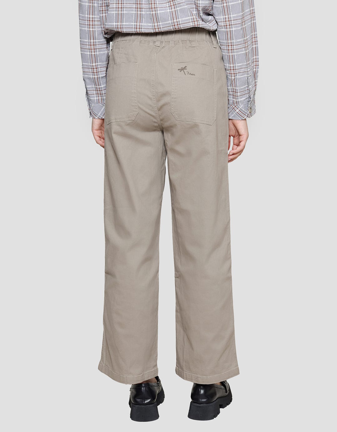 Triset Casual Basic Straight Celana Panjang Wanita