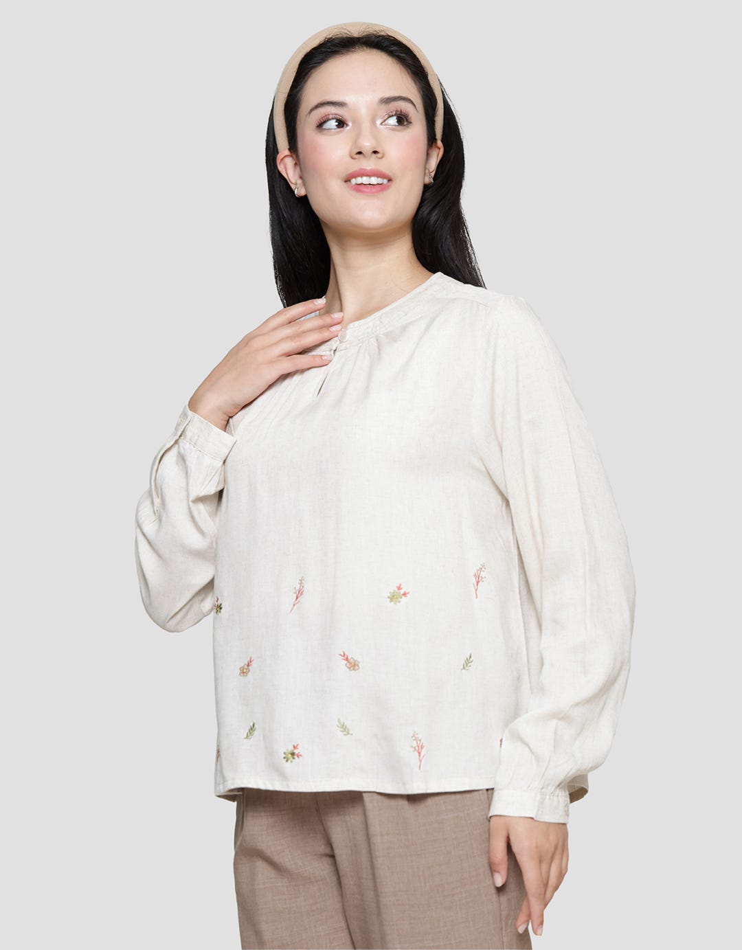 Connexion O Neck Embro Blouse Wanita
