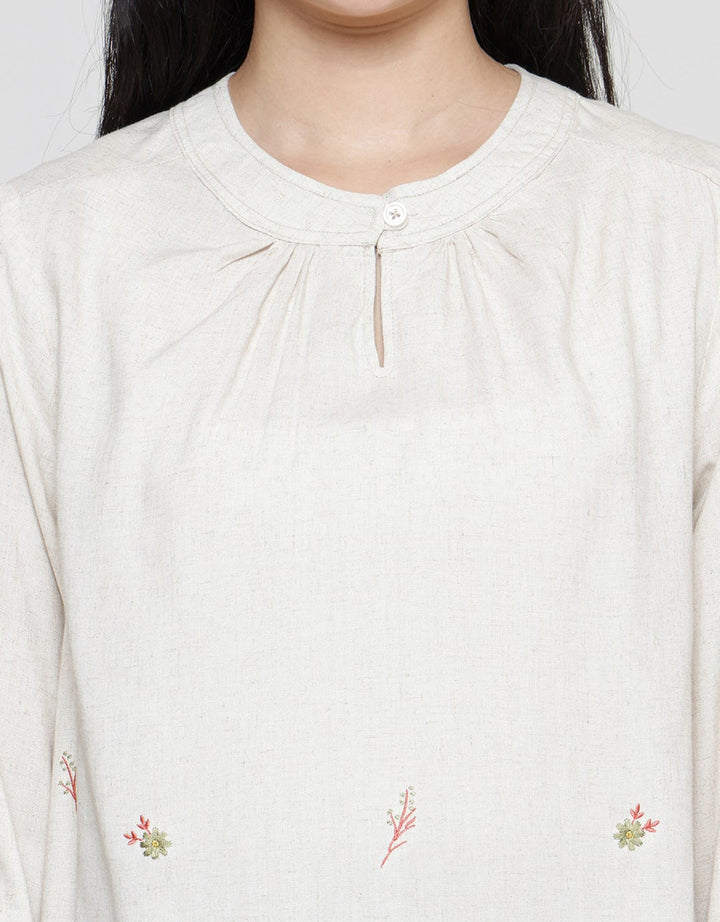 Connexion O Neck Embro Blouse Wanita