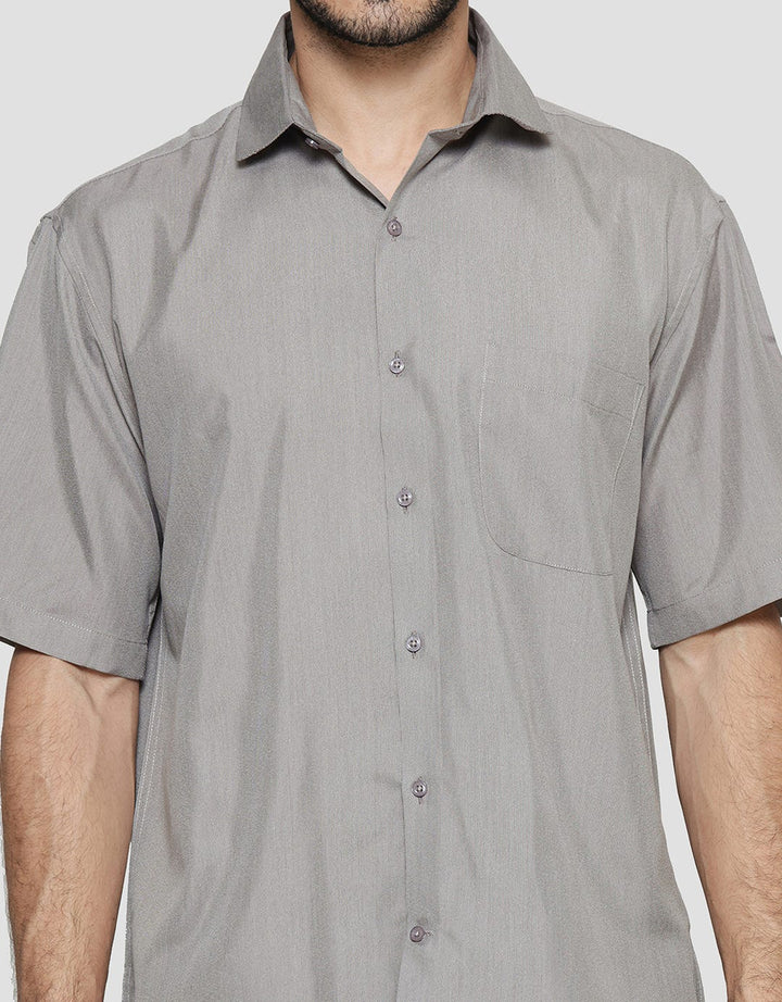 Cole Regular Solid Filafil Cvc Men's Short Sleeve Shirt