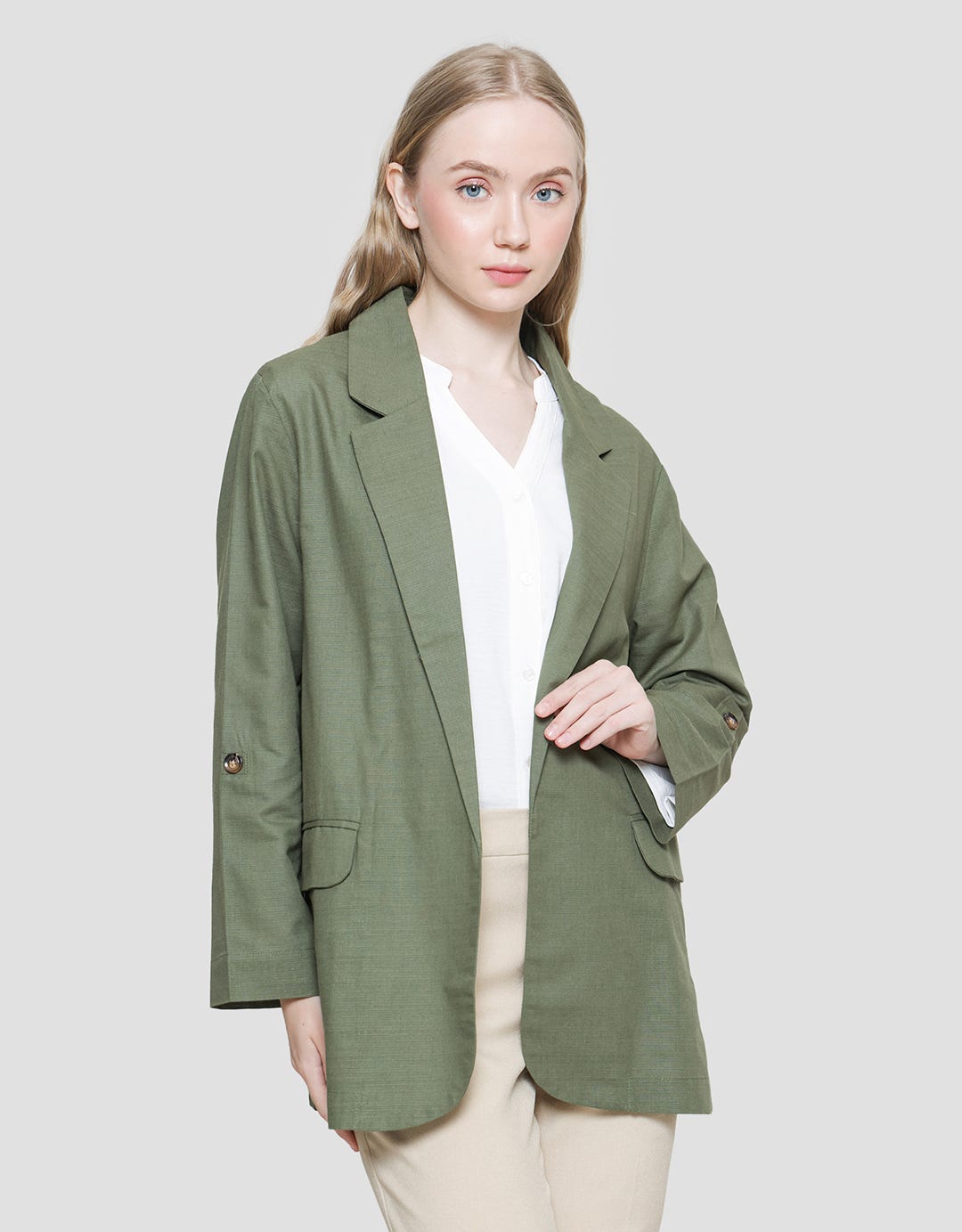 Details Rollable Cuff Blazer Wanita