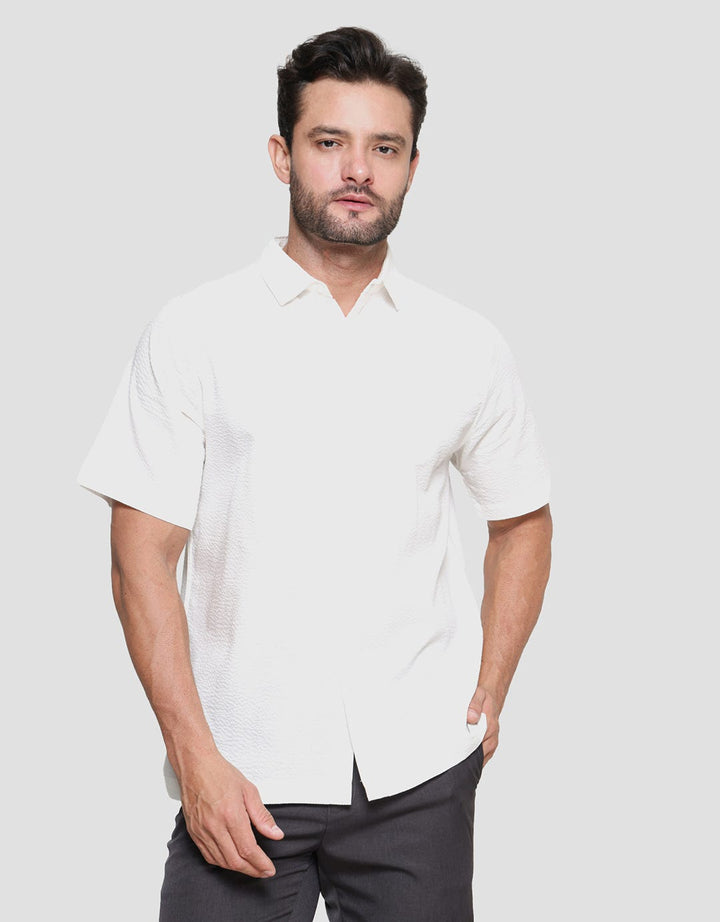 Details Solid Seersucker Robby Fit London Kemeja Lengan Pendek Pria