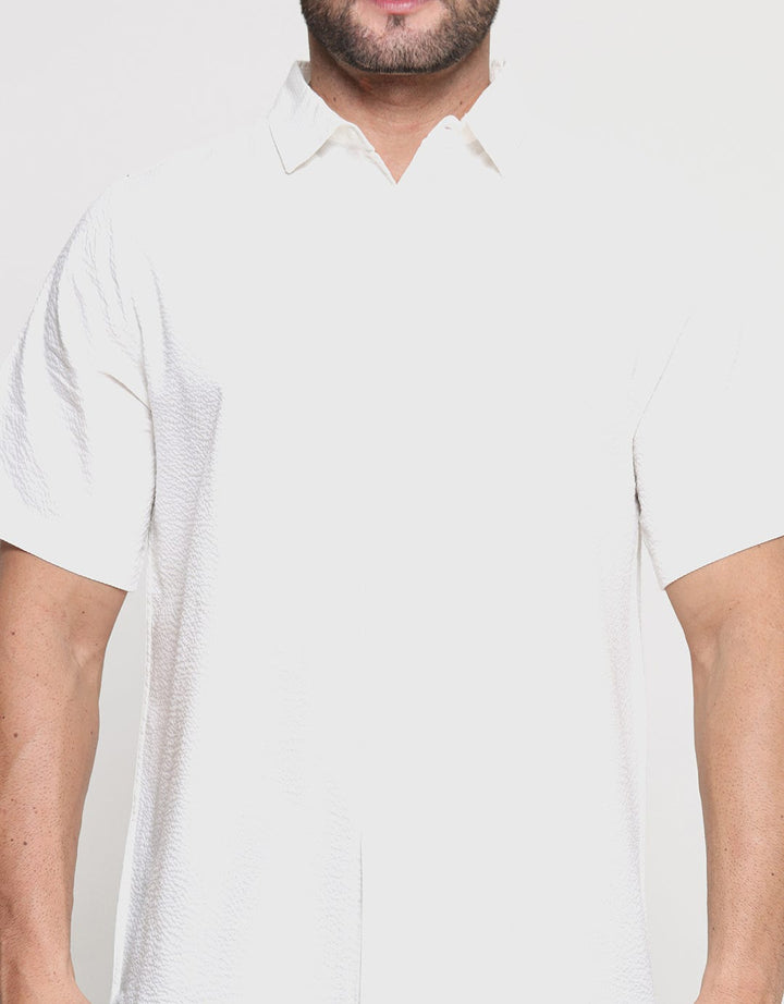 Details Solid Seersucker Robby Fit London Kemeja Lengan Pendek Pria