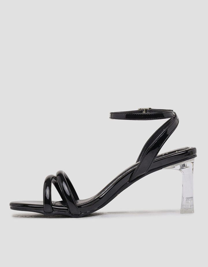 Yongki Komaladi Kyl Sandal Heals Wanita