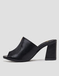 Yongki Komaladi V Design Sandal Heels Wanita