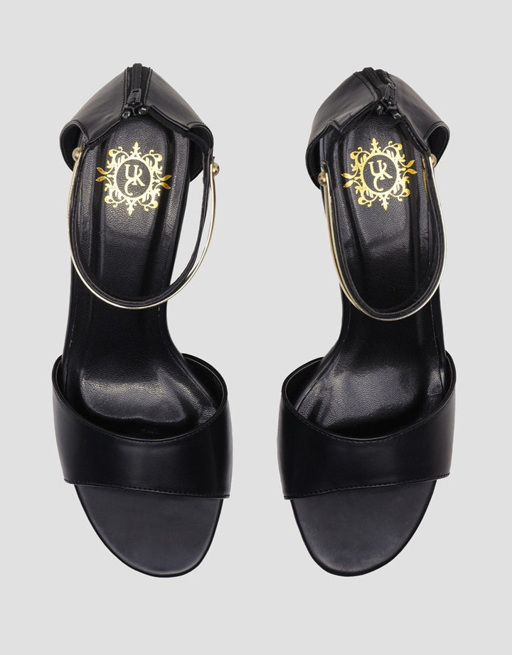 Yongki Komaladi Zipper Back Sandal Heals Wanita