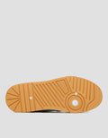 Yongki Komaladi Trendy Look Sepatu Sneakers Pria