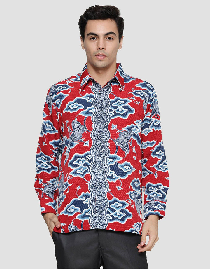 Arjuna Weda Regular Fit Batik Mega Mendung Kupu Kemeja Batik Pria