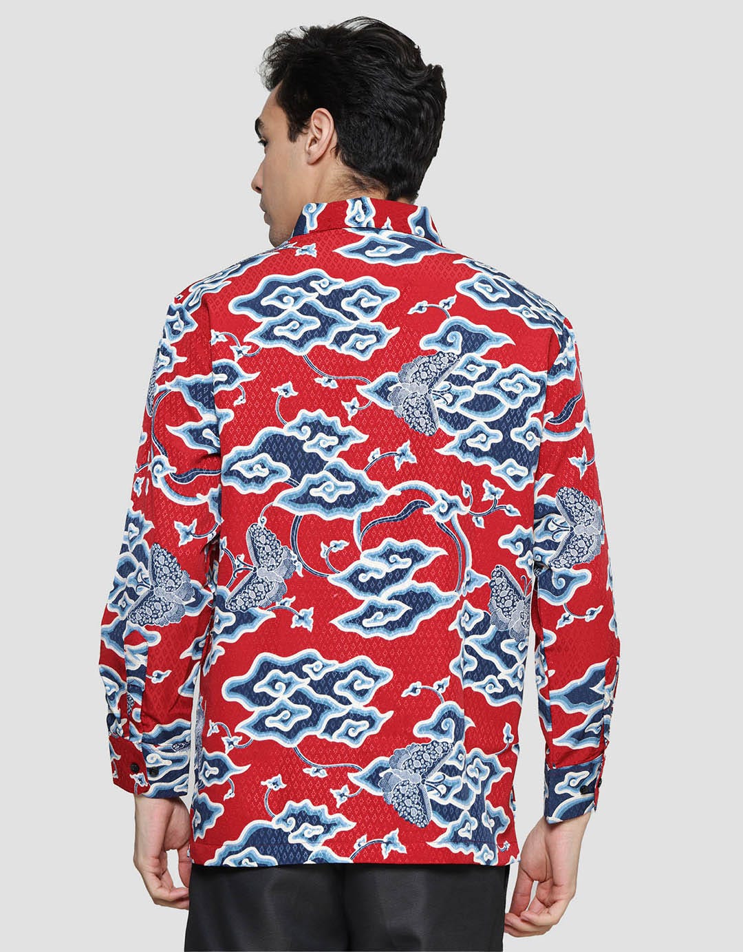 Arjuna Weda Regular Fit Batik Mega Mendung Kupu Kemeja Batik Pria