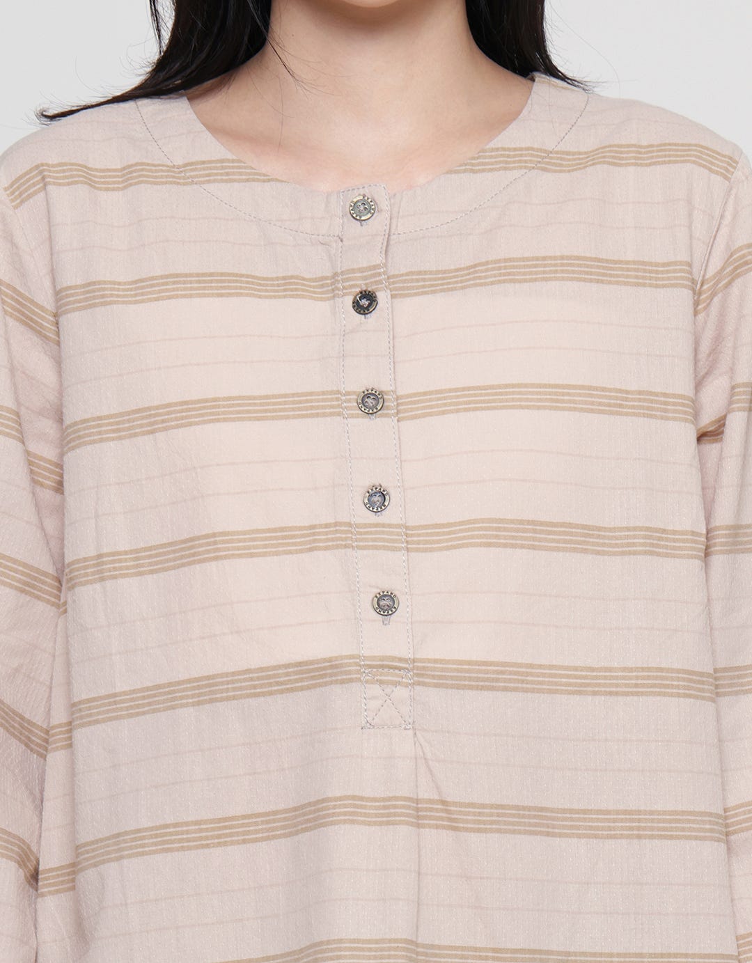 Expand Yola Women's Blouse