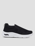 Yongki Komaladi Slip On Sepatu Sport Pria