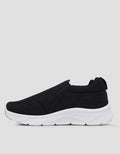 Yongki Komaladi Slip On Sepatu Sport Pria