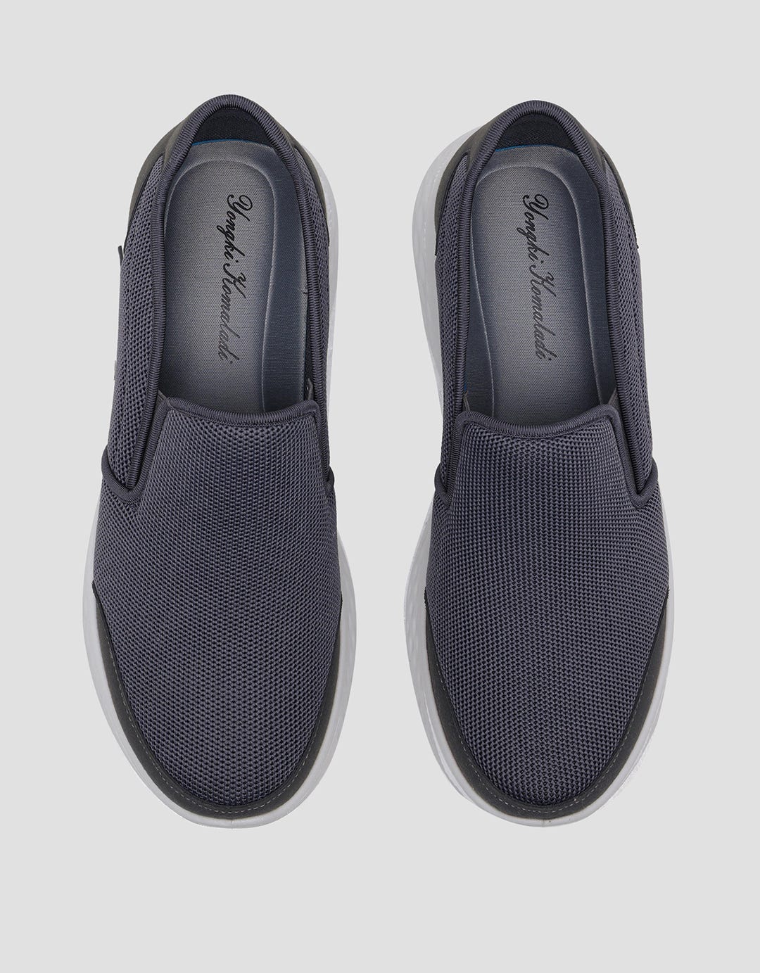 Yongki Komaladi Slip On Sneakers Pria