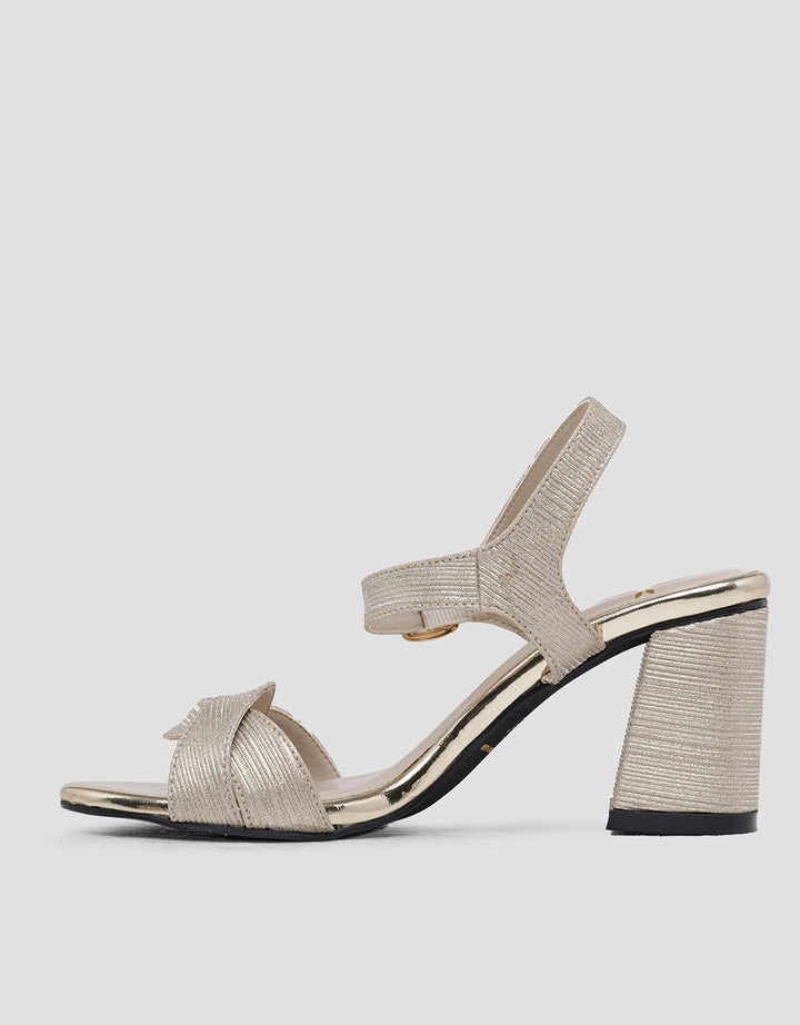 Yongki Komaladi Elegan Sandal Heels Wanita