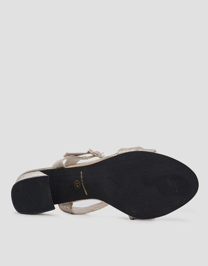 Yongki Komaladi Elegan Sandal Heels Wanita
