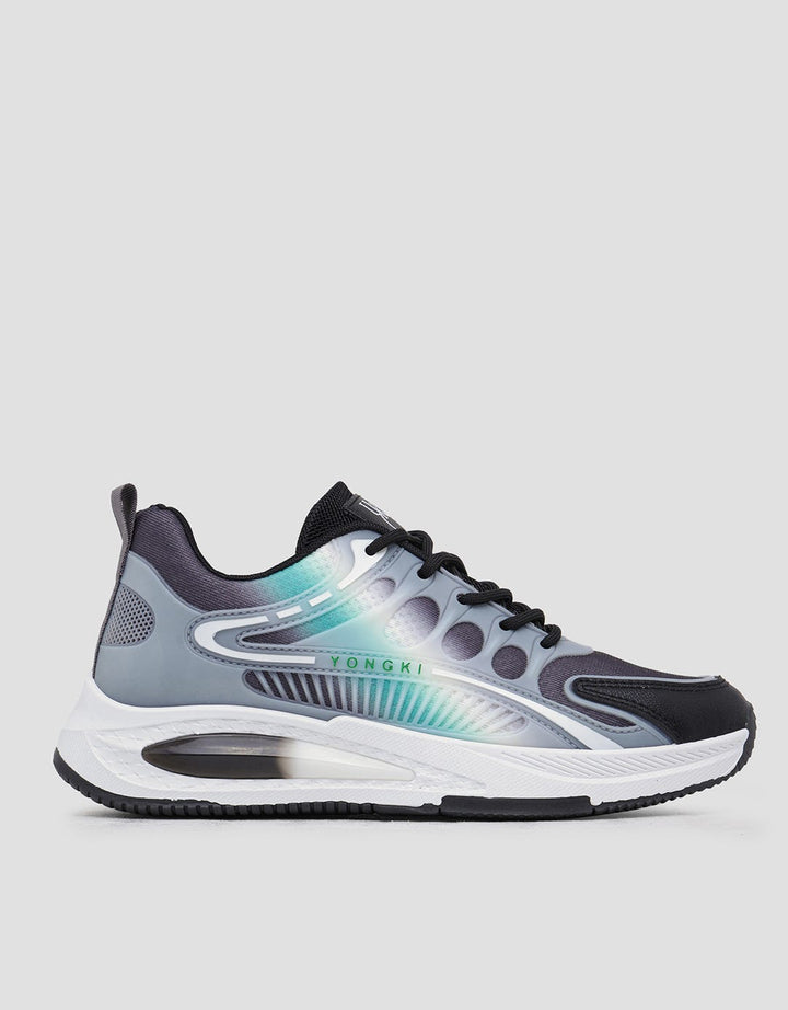 Yongki Komaladi Warna Gradasi Sepatu Sport Pria