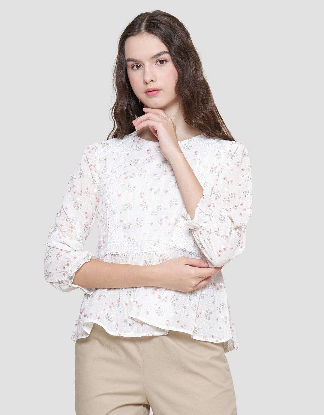 Connexion Flower Lace Plum Blouse Wanita