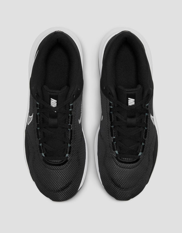 Nike Legend Essential 3 Next Nature Sepatu Pria