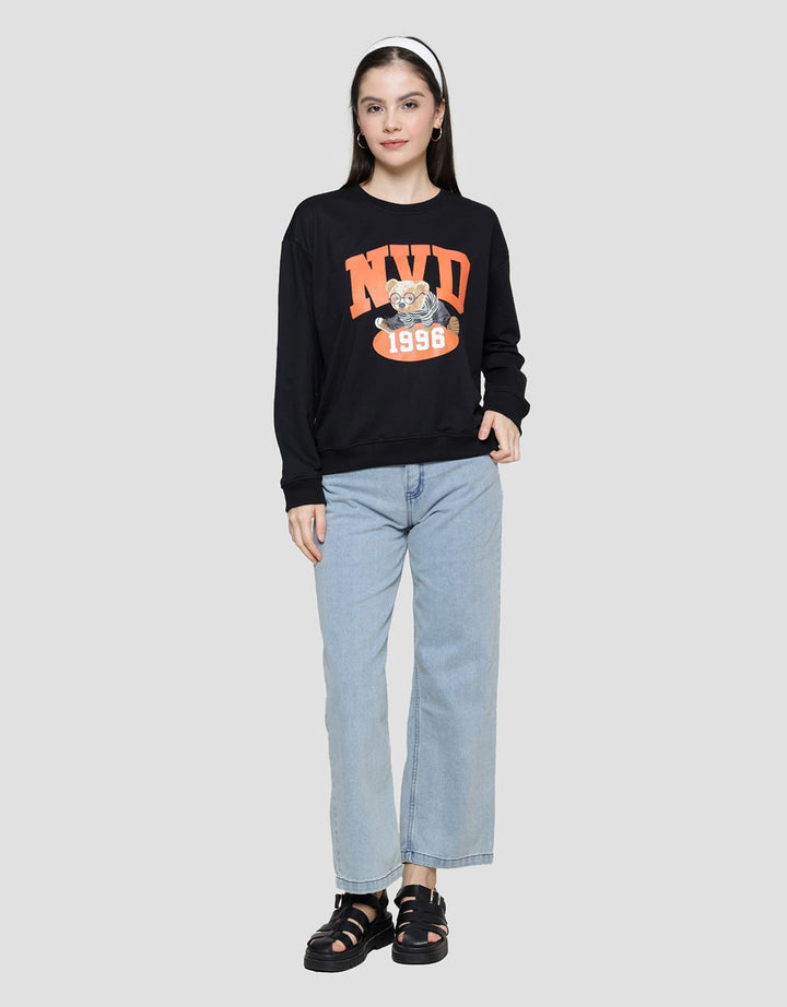 Nevada Bear Solid Sweater Wanita