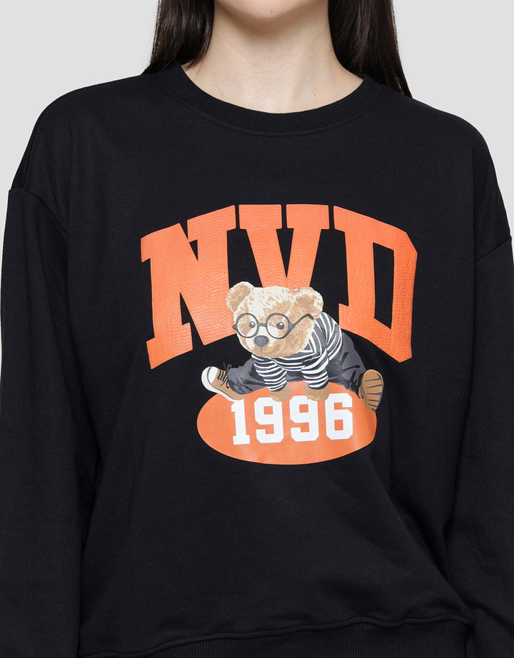 Nevada Bear Solid Sweater Wanita