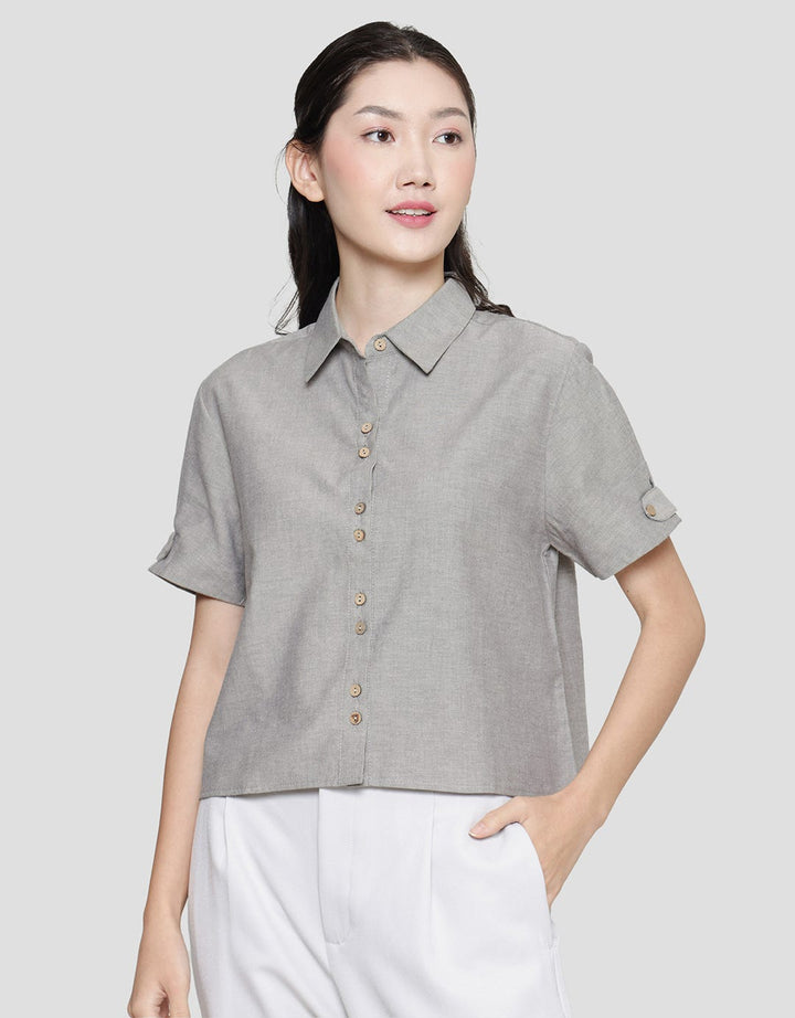 Nevada Chambry Basic Kemeja Wanita
