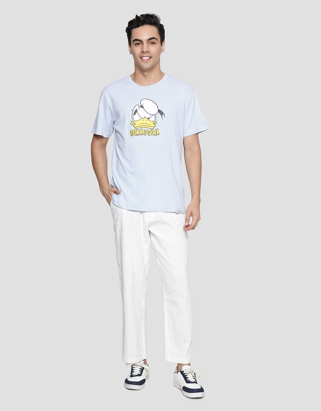 Disney Donald Duck Face Side Eyes Men's Short Sleeve T-Shirt