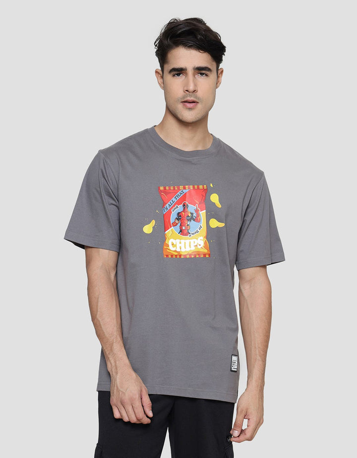 Marvel Deadpool In Chips Men's Short Sleeve T-Shirt