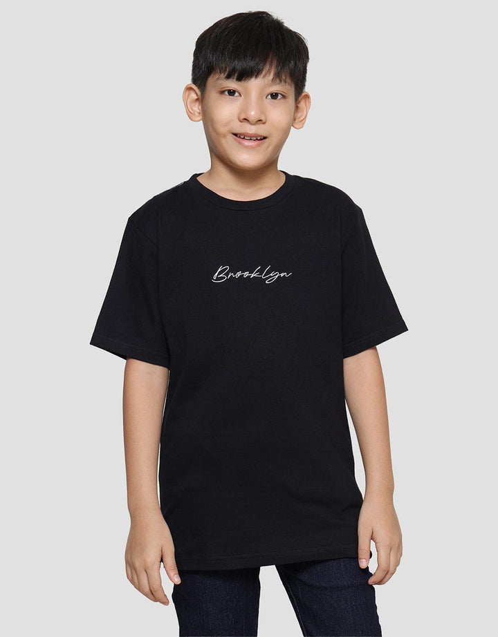 Nevada Bordir Brooklyn Kaos Lengan Pendek Anak Laki-Laki