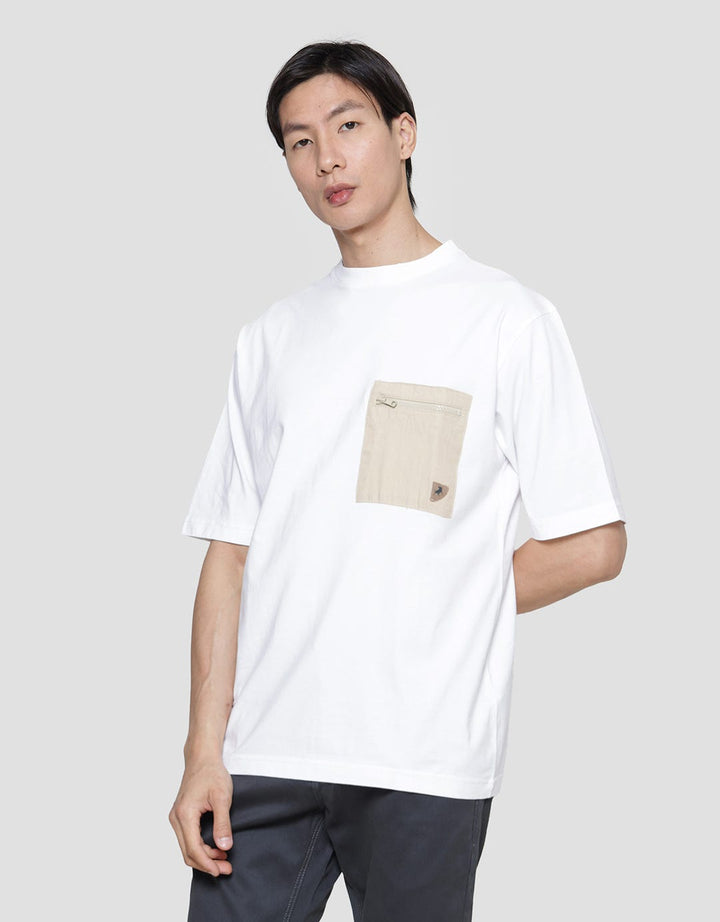 Lois Basic Pocket Up Kaos Casual Pria