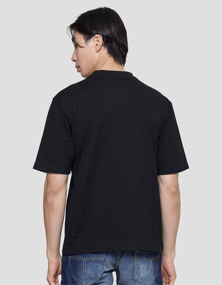 Lois Basic Pocket Kaos Casual Pria